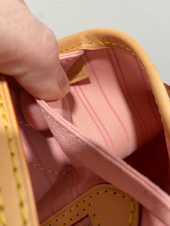 Cream Checkered Tote Bag with Tan Trim MM - Picture 8 of 10